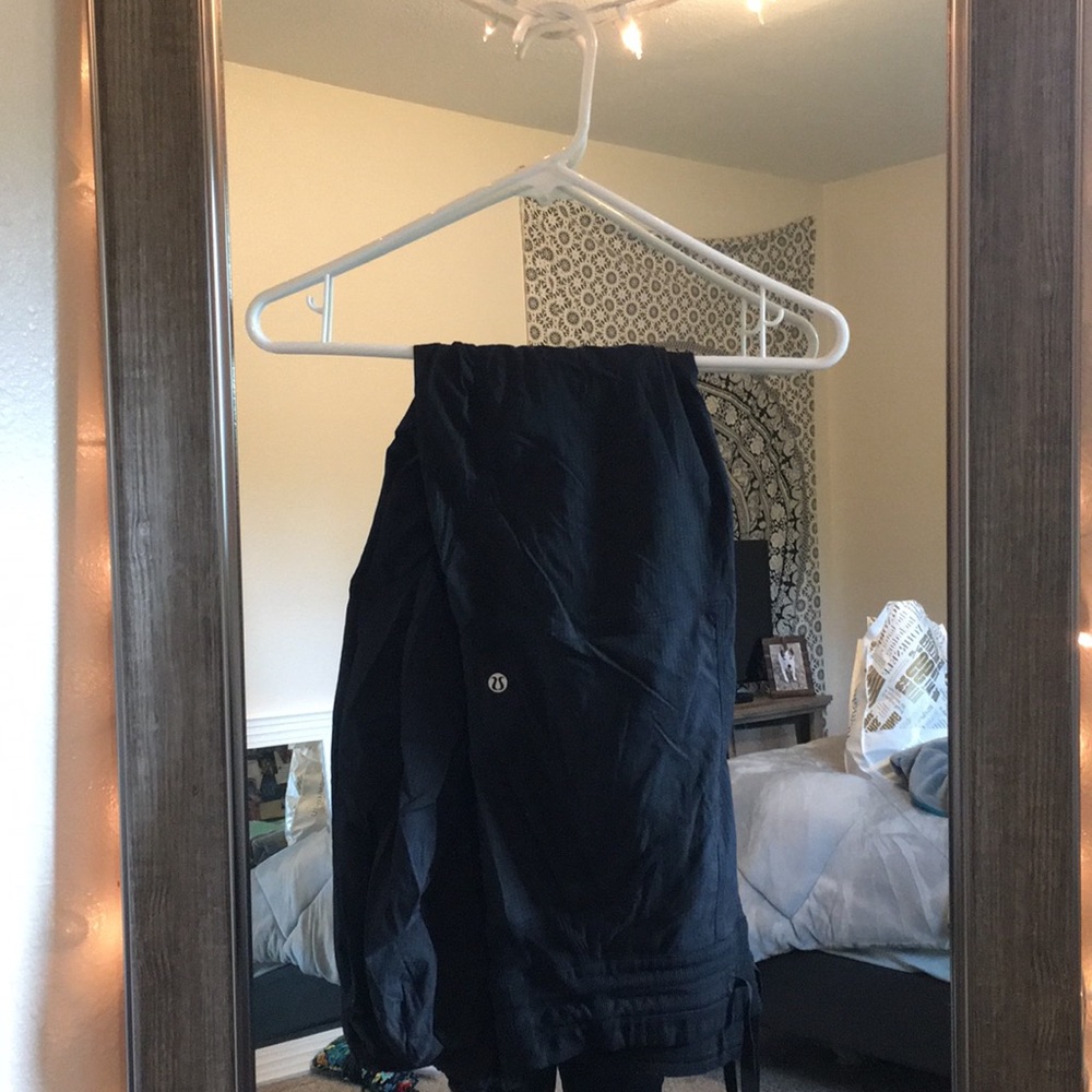 Lululemon black Dance Studio Pants size 6